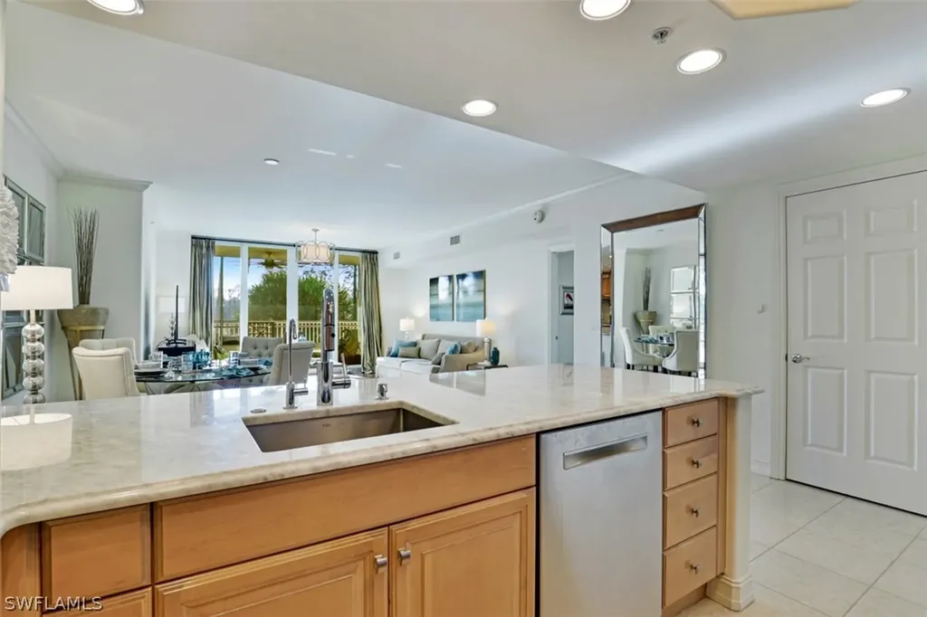 2748 Tiburon Boulevard E Naples FL 34109