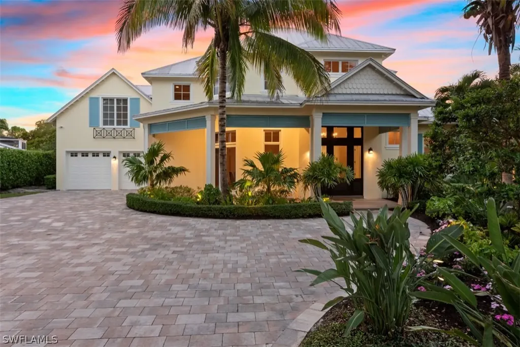 654 Broad Court S Naples FL 34102