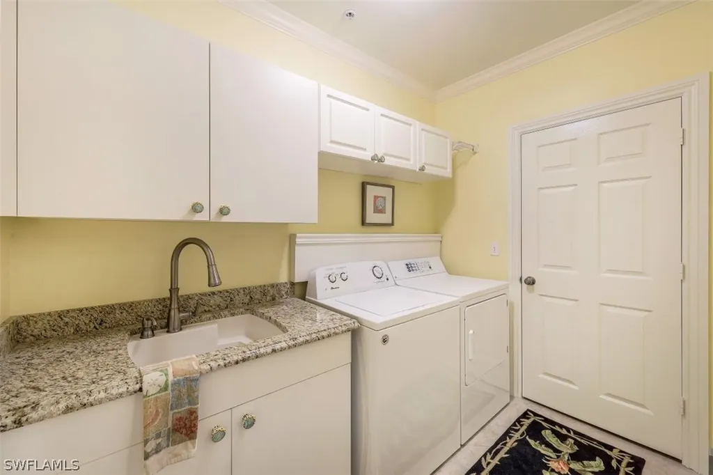830 Sailaway Lane Naples FL 34108