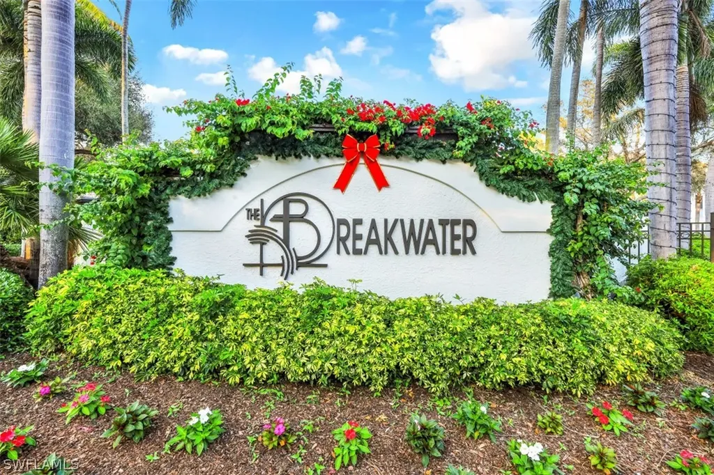 830 Sailaway Lane Naples FL 34108