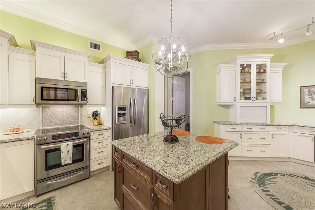 830 Sailaway Lane Naples FL 34108