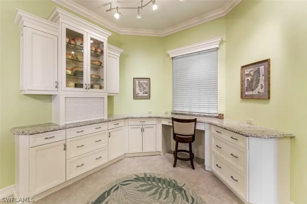830 Sailaway Lane Naples FL 34108
