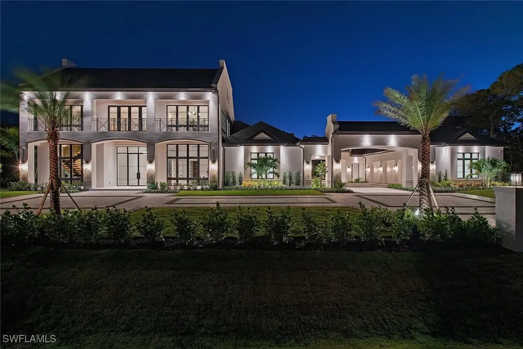 117 West Street Naples FL 34108