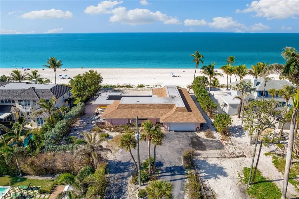 1050 Gulf Shore Boulevard S Naples FL 34102