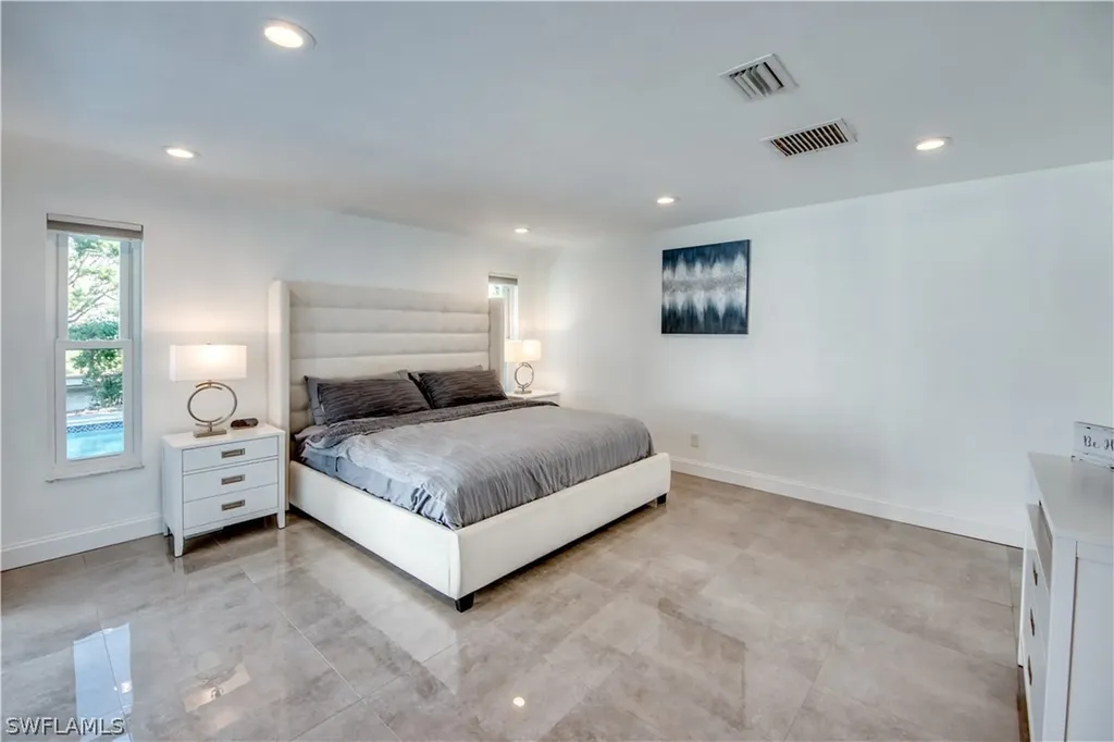 4113 SE 9th Court Cape Coral FL 33904