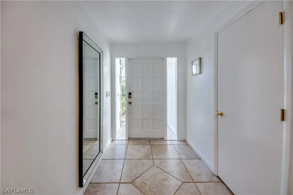4113 SE 9th Court Cape Coral FL 33904