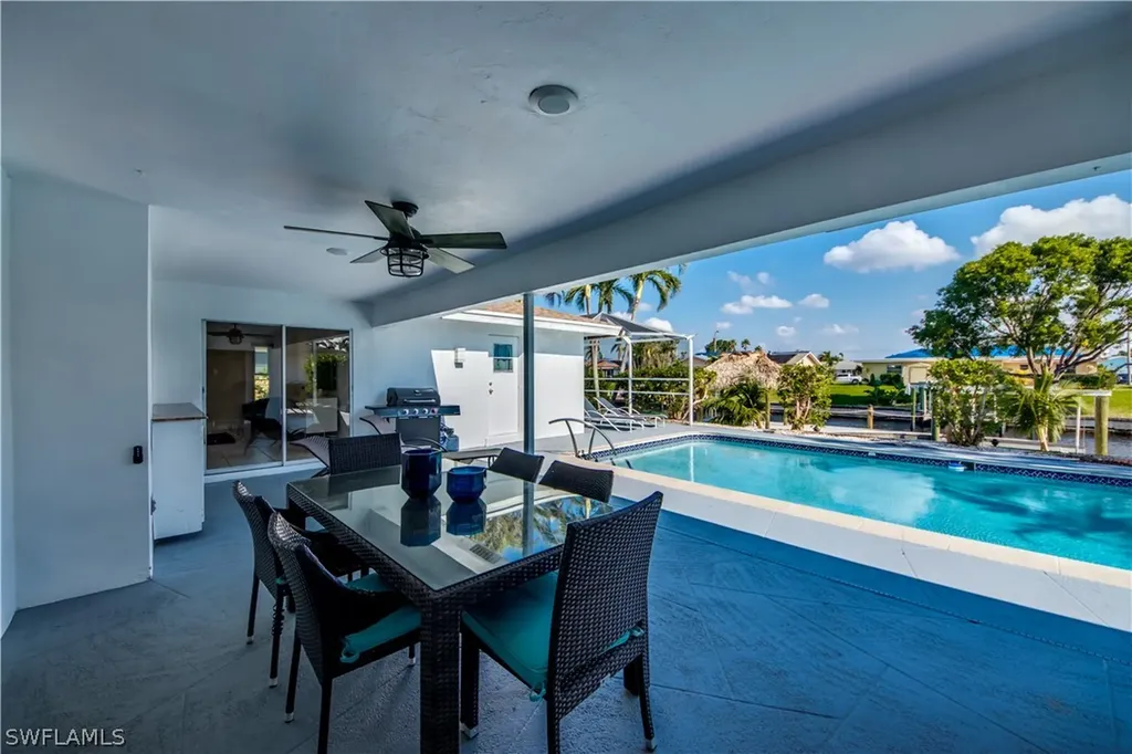 4113 SE 9th Court Cape Coral FL 33904
