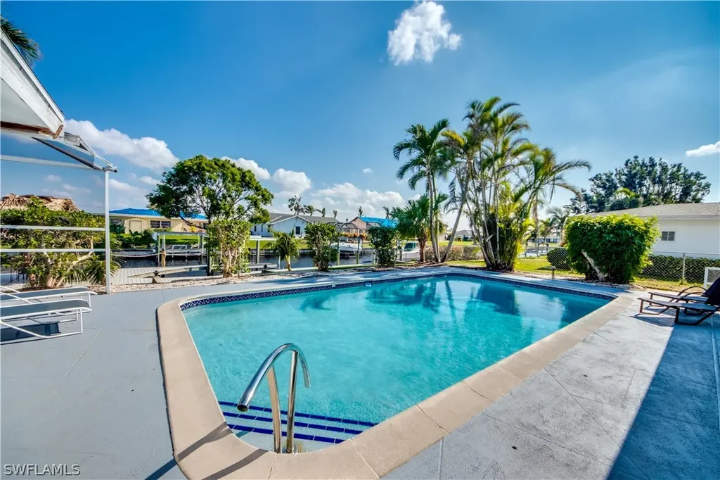 4113 SE 9th Court Cape Coral FL 33904