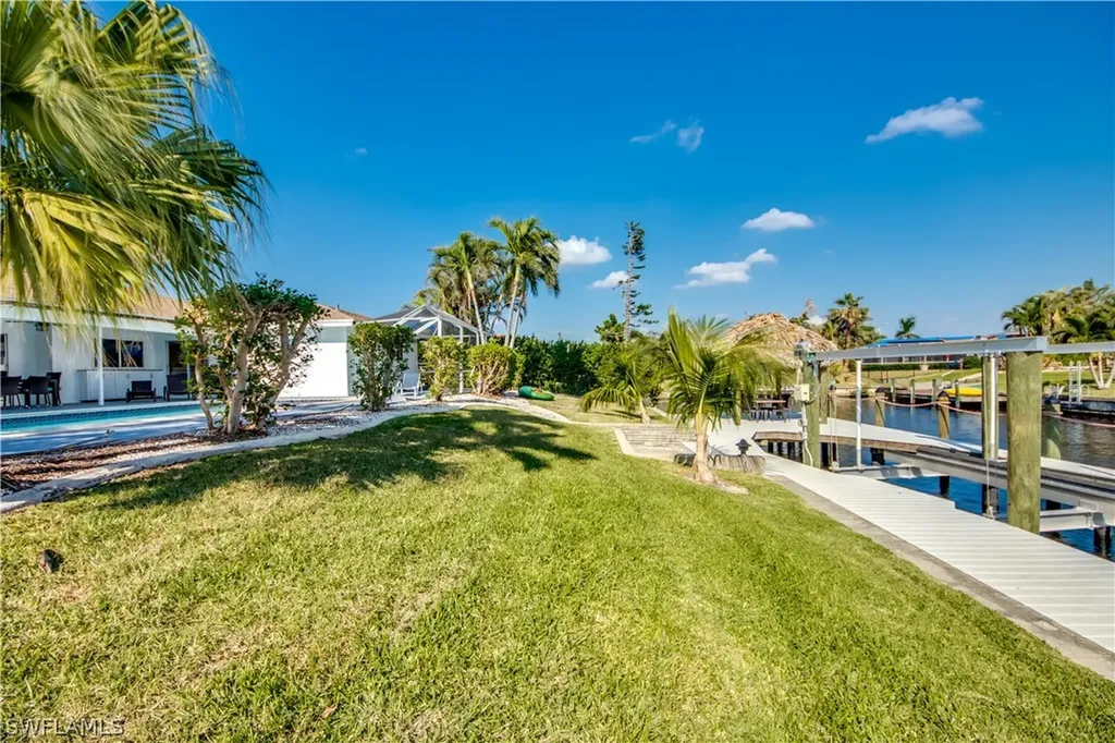 4113 SE 9th Court Cape Coral FL 33904