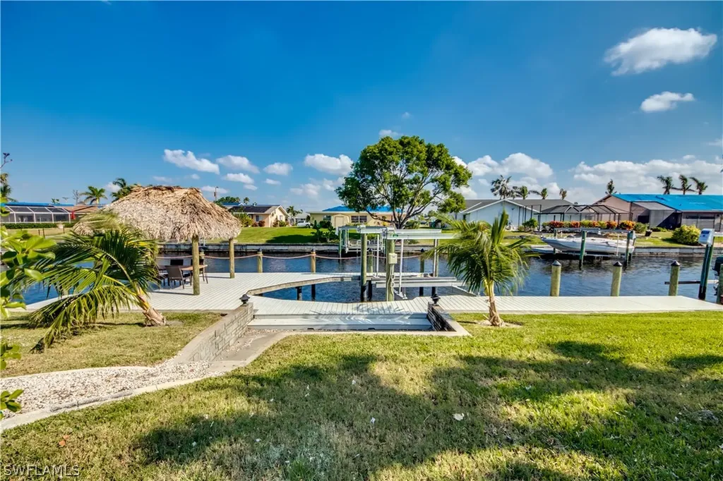 4113 SE 9th Court Cape Coral FL 33904