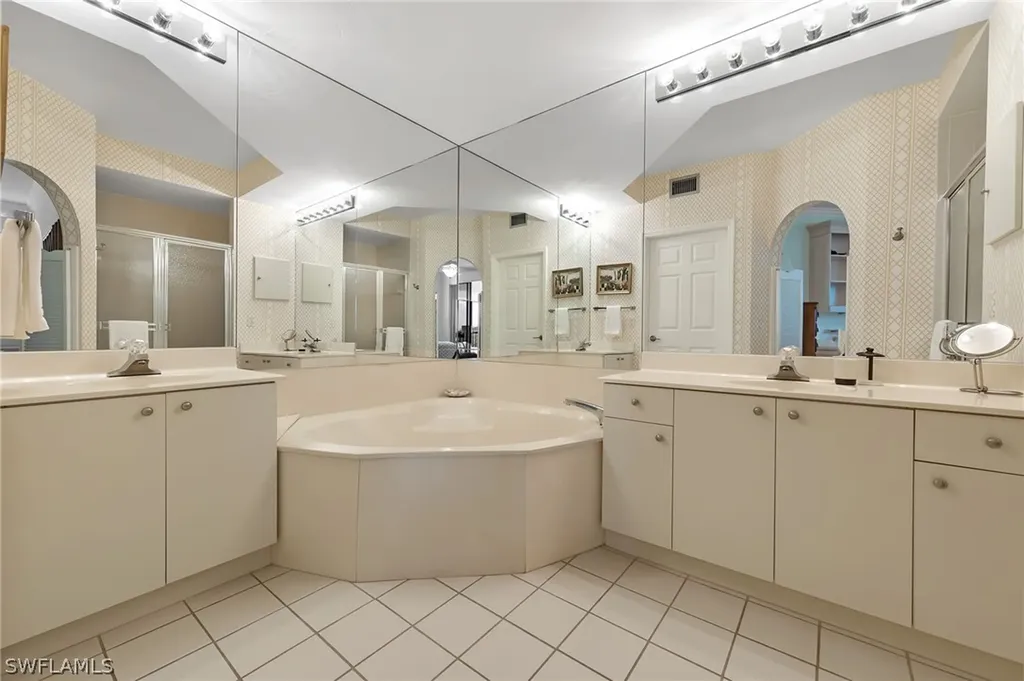 6520 Valen Way Naples FL 34108