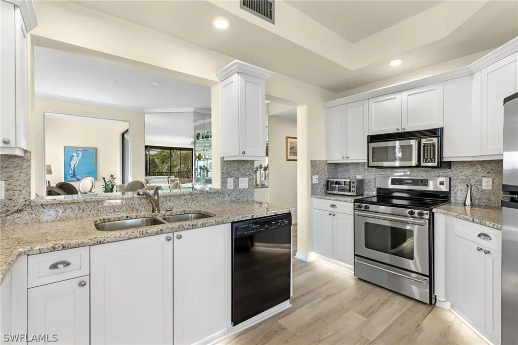 6520 Valen Way Naples FL 34108