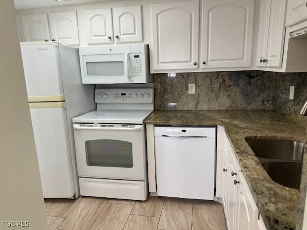 3704 Broadway Fort Myers FL 33901