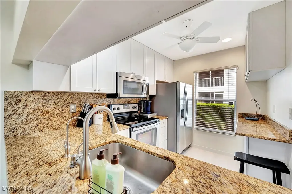 1925 Courtyard Way Naples FL 34112