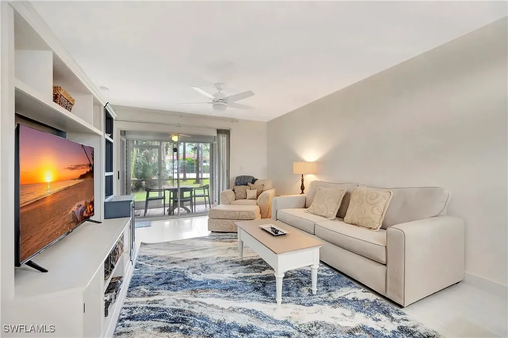 1925 Courtyard Way Naples FL 34112