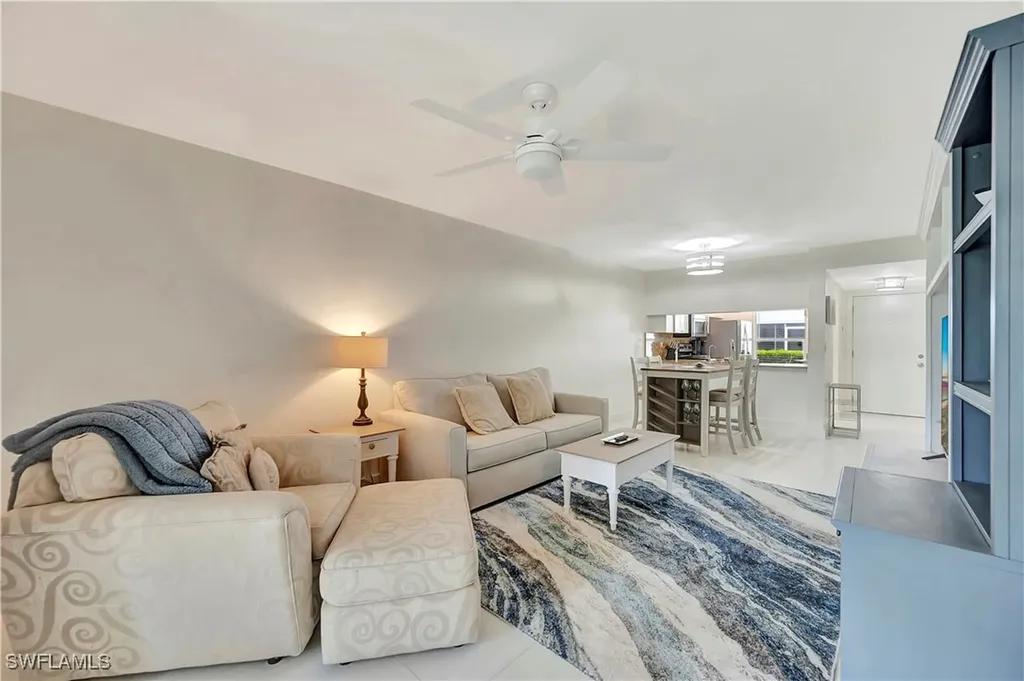 1925 Courtyard Way Naples FL 34112