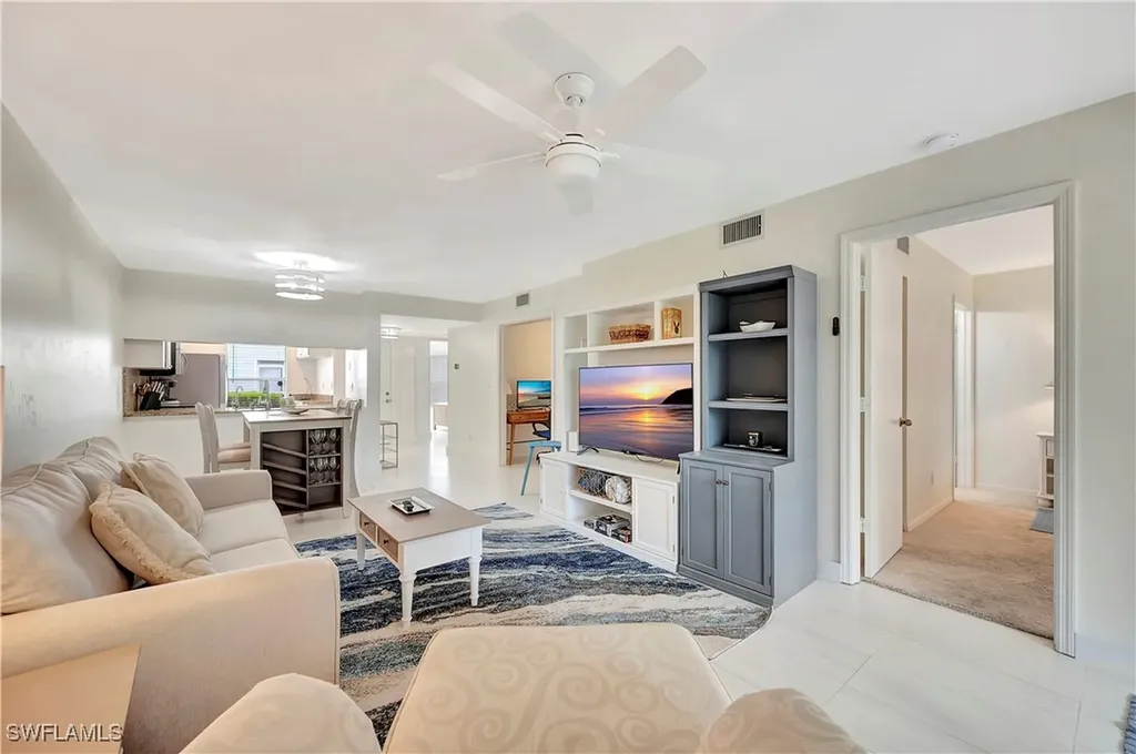 1925 Courtyard Way Naples FL 34112