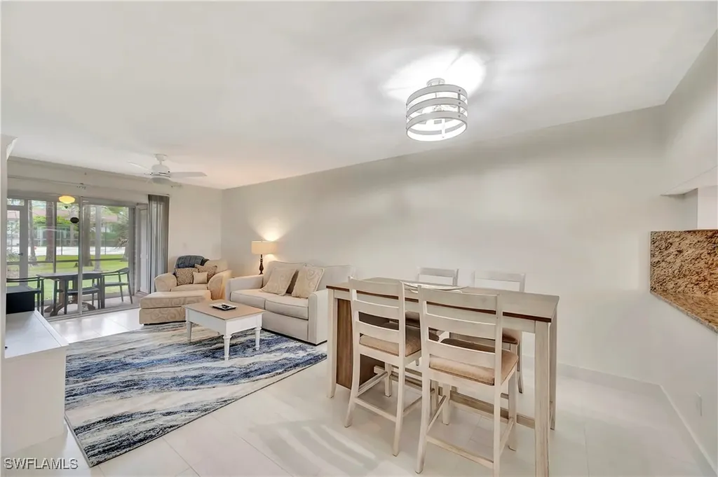 1925 Courtyard Way Naples FL 34112