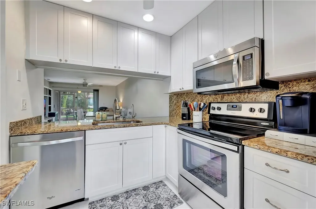 1925 Courtyard Way Naples FL 34112