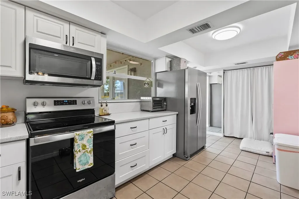 9948 Almetta Avenue Fort Myers FL 33919