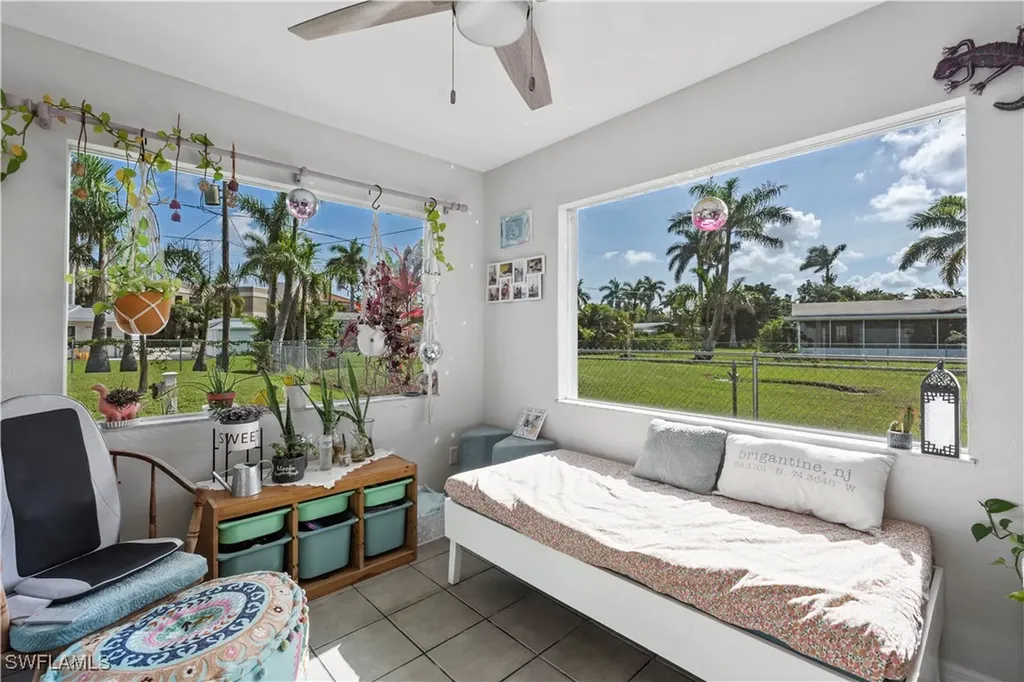 9948 Almetta Avenue Fort Myers FL 33919