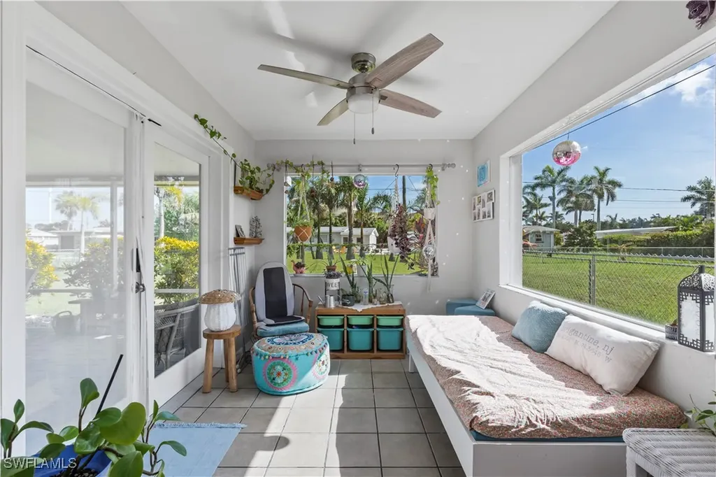 9948 Almetta Avenue Fort Myers FL 33919