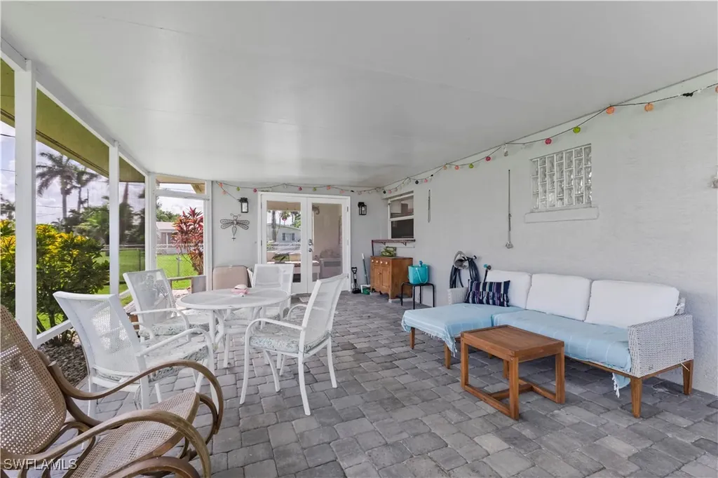 9948 Almetta Avenue Fort Myers FL 33919