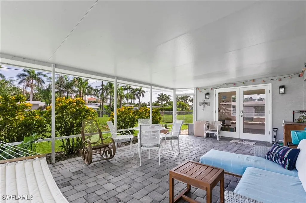 9948 Almetta Avenue Fort Myers FL 33919