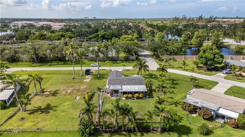 9948 Almetta Avenue Fort Myers FL 33919