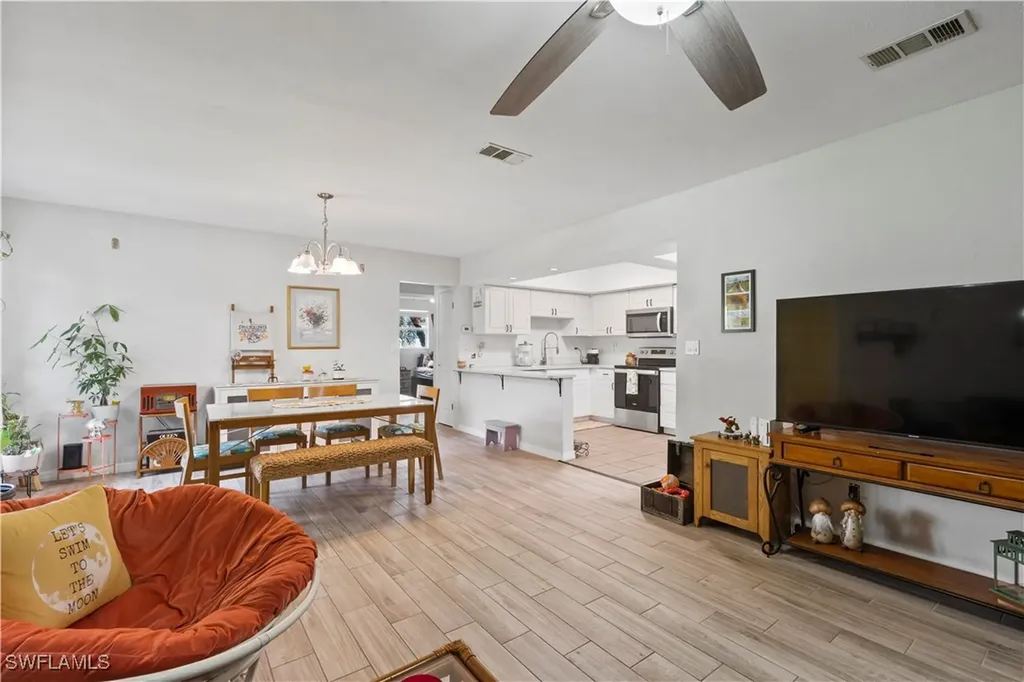 9948 Almetta Avenue Fort Myers FL 33919