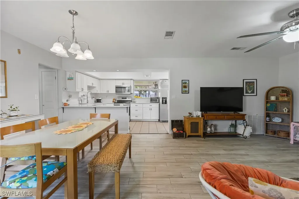 9948 Almetta Avenue Fort Myers FL 33919