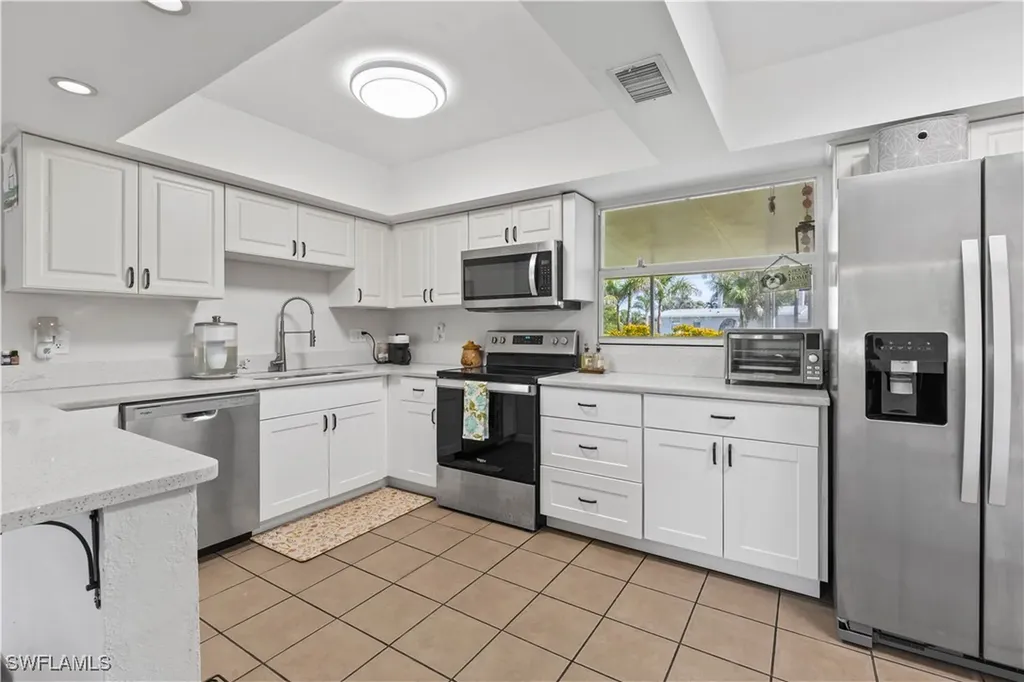 9948 Almetta Avenue Fort Myers FL 33919