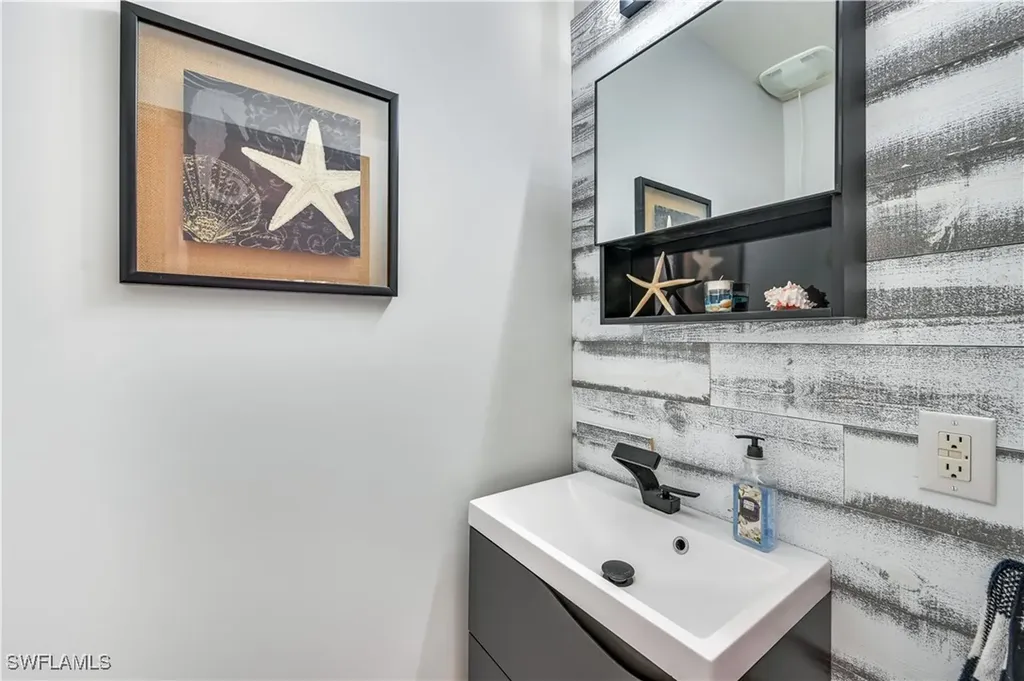 4404 Preserve Way Naples FL 34109