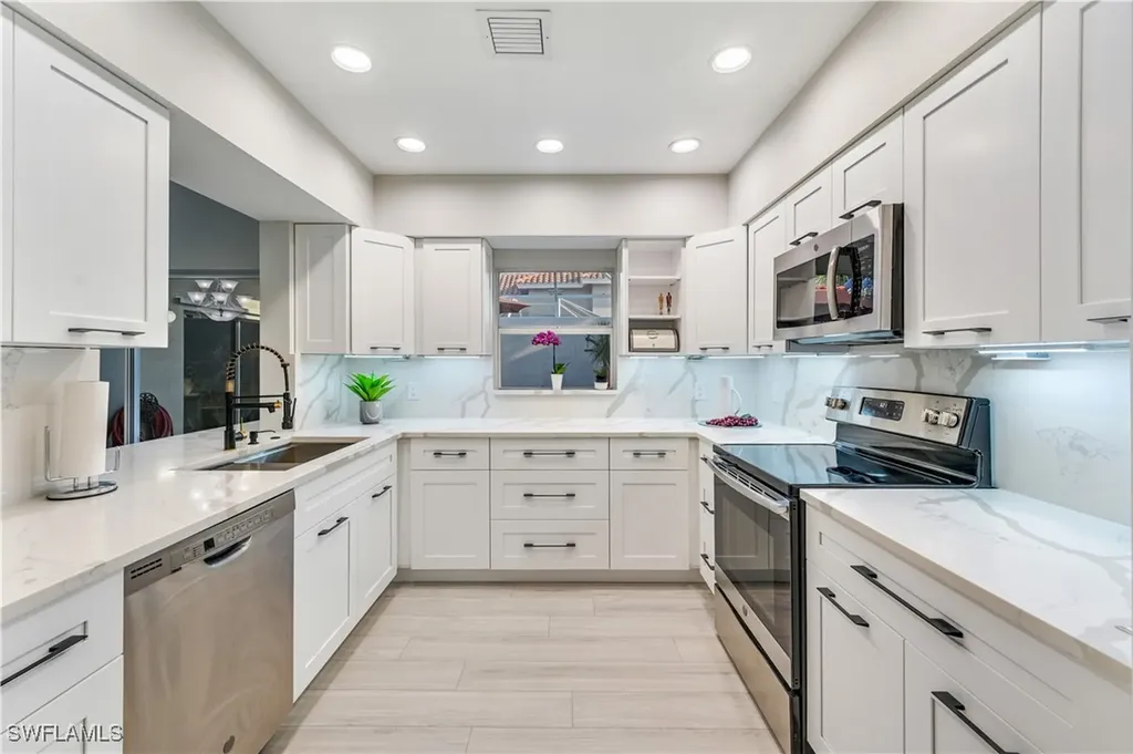 4404 Preserve Way Naples FL 34109