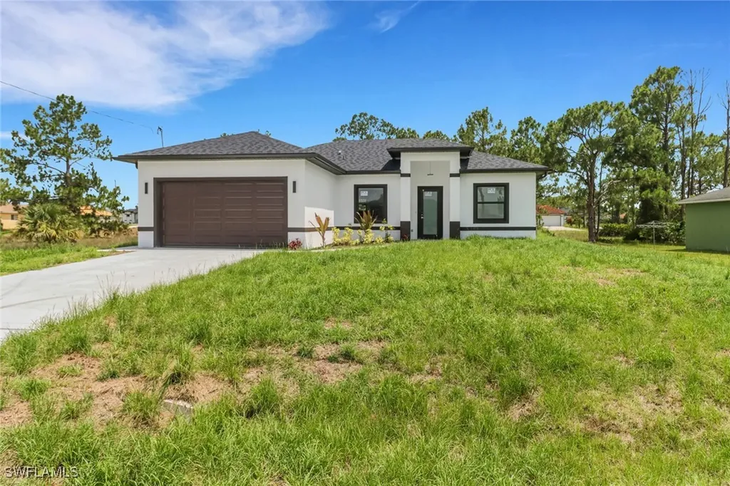 2911 28th Street SW Lehigh Acres FL 33976