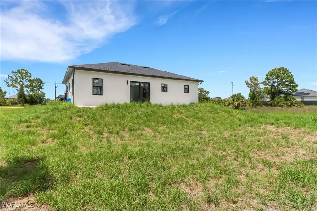 2911 28th Street SW Lehigh Acres FL 33976