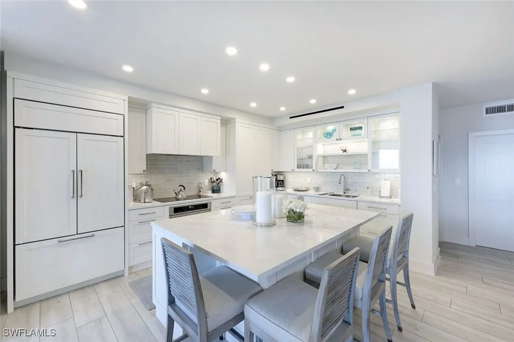 4051 Gulf Shore Boulevard N Naples FL 34103