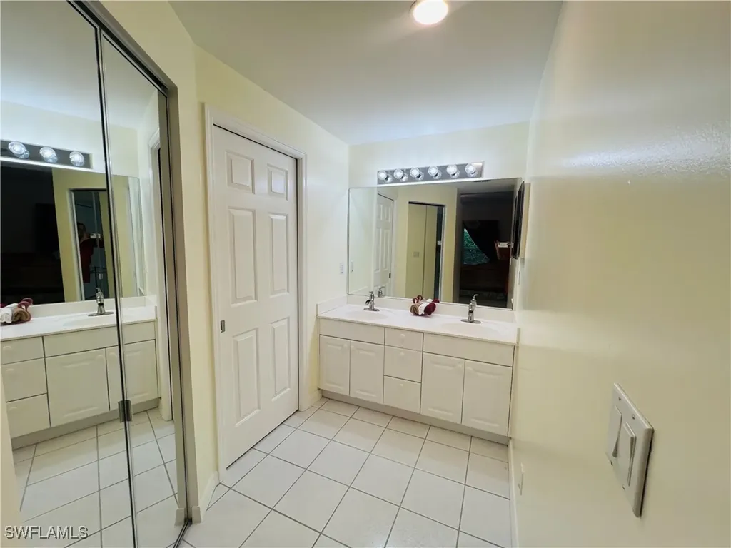 1020 Partridge Circle Naples FL 34104
