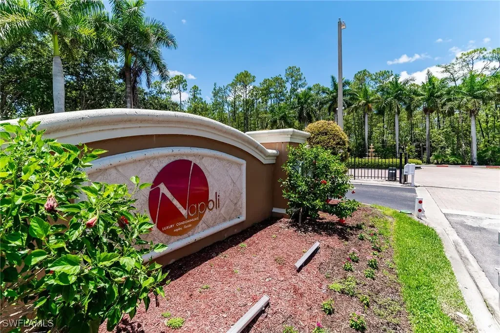 1835 Florida Club Circle Naples FL 34112