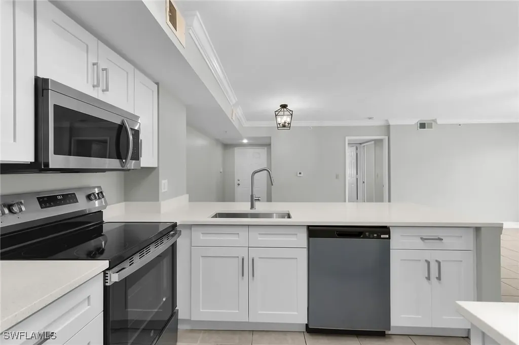 1835 Florida Club Circle Naples FL 34112