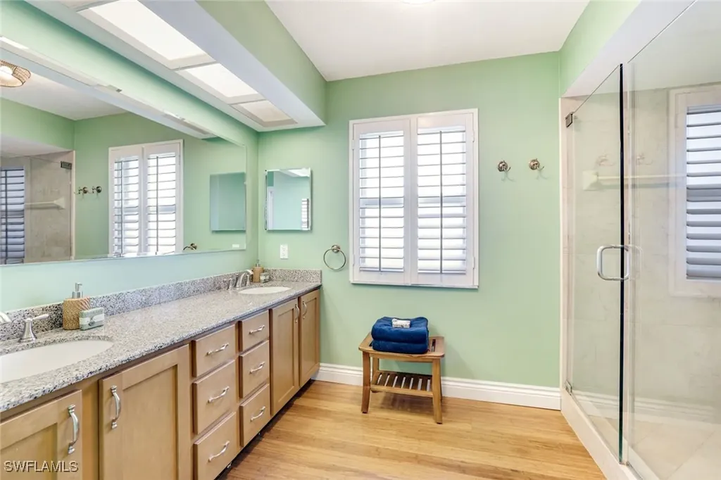 2319 Queens Way Naples FL 34112