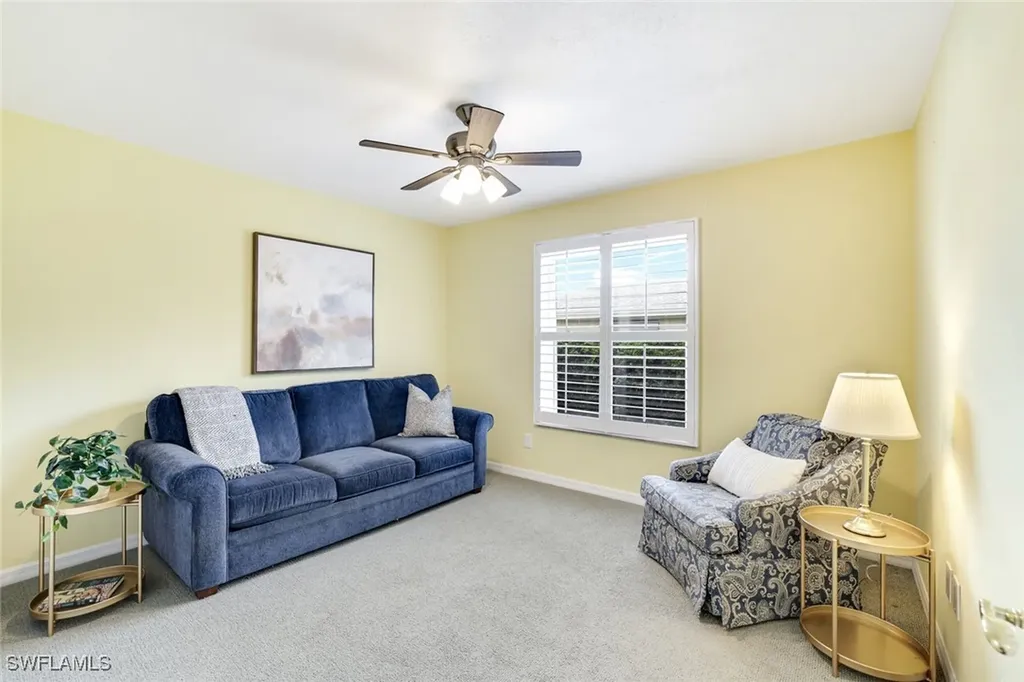 2319 Queens Way Naples FL 34112