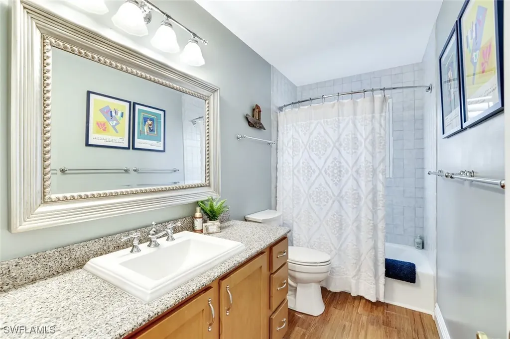 2319 Queens Way Naples FL 34112