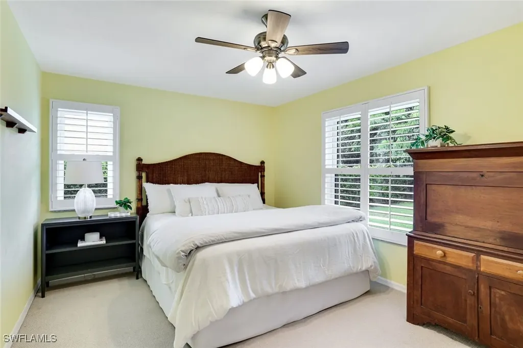 2319 Queens Way Naples FL 34112
