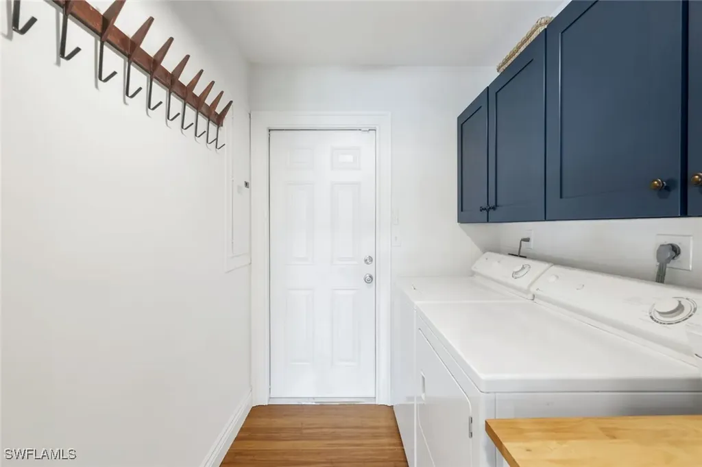 2319 Queens Way Naples FL 34112