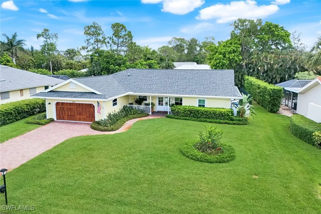 2319 Queens Way Naples FL 34112