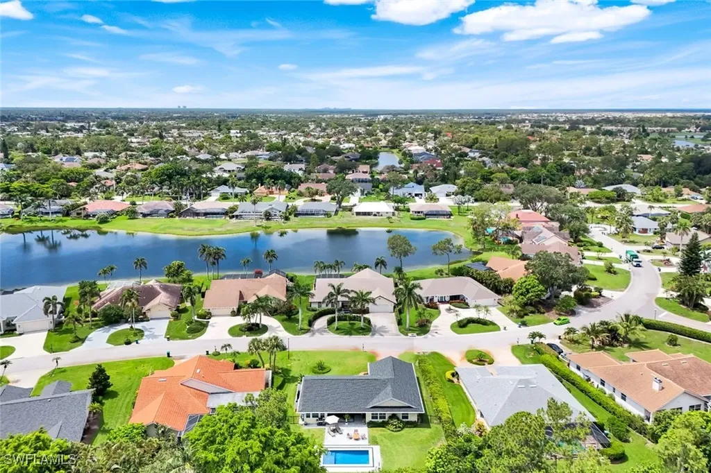 2319 Queens Way Naples FL 34112