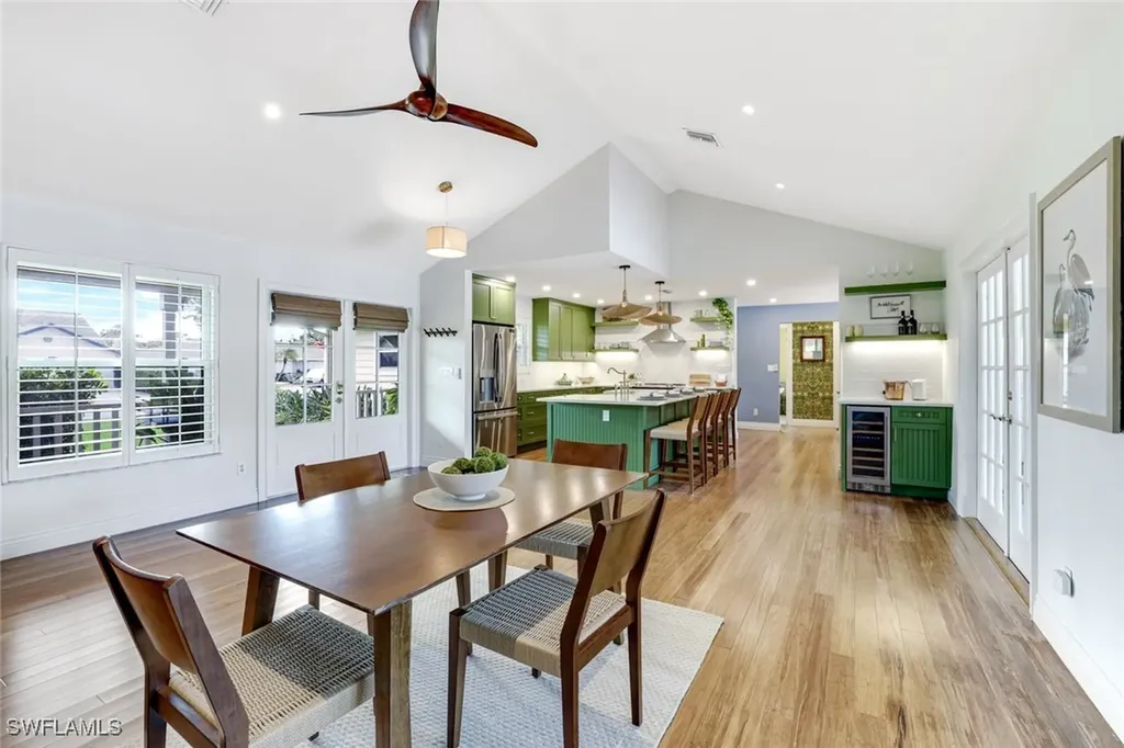 2319 Queens Way Naples FL 34112