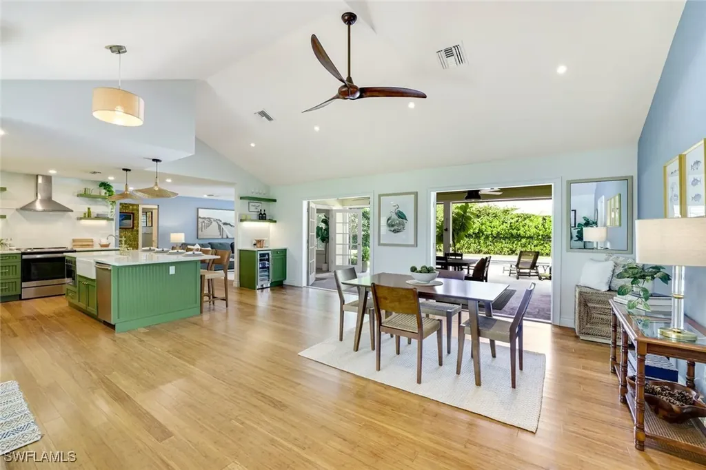 2319 Queens Way Naples FL 34112