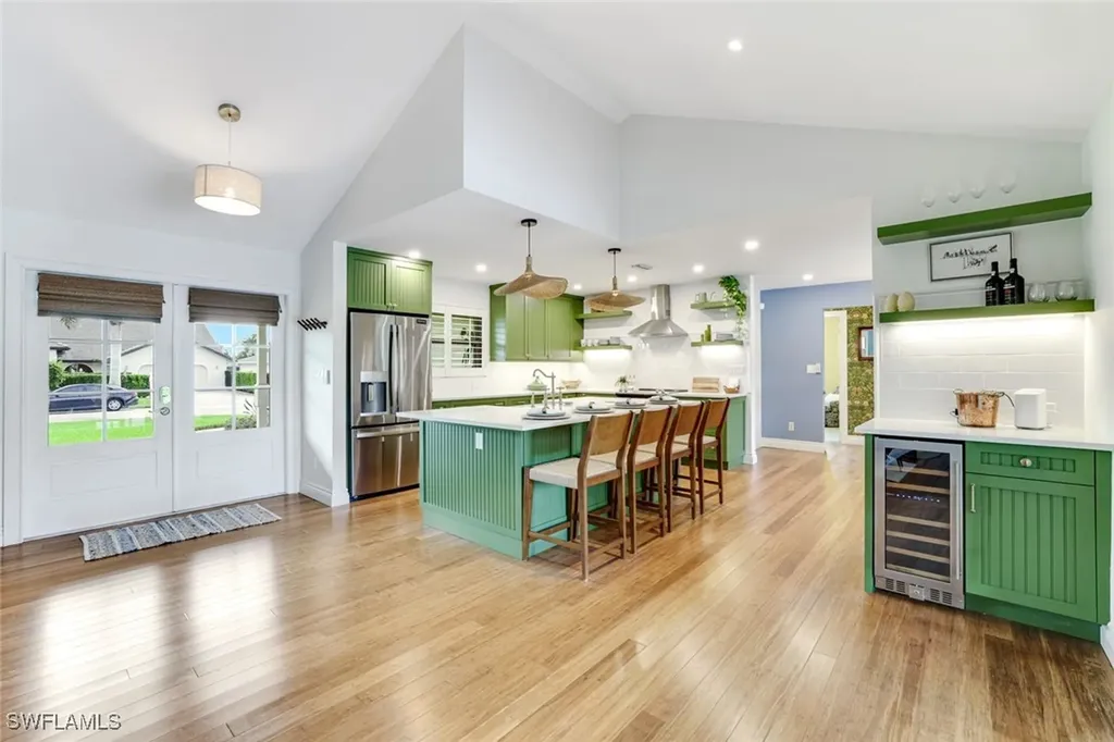 2319 Queens Way Naples FL 34112